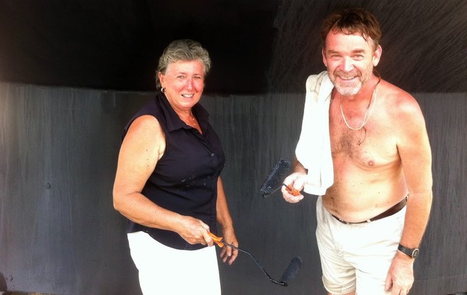Neil and Ley in antifouling mode ©  SW